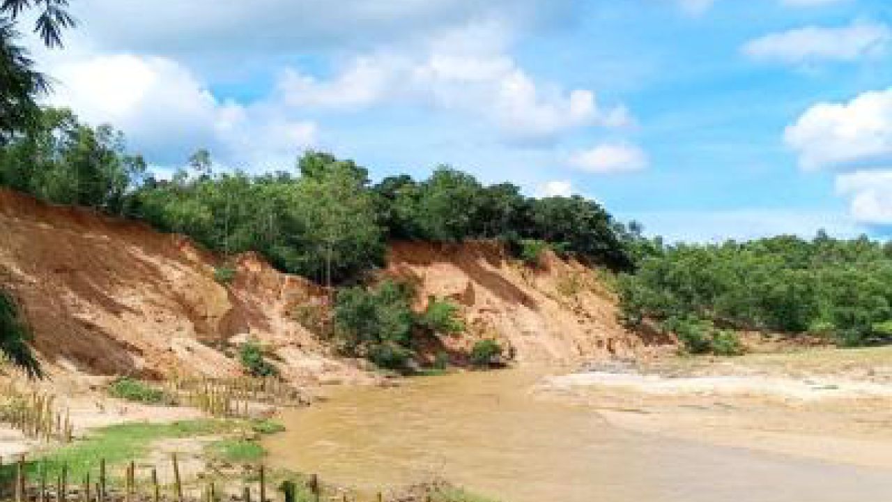 লামা ফাঁসিয়াখালী অবৈধ বালি উত্তোলনের স্বর্গরাজ্য