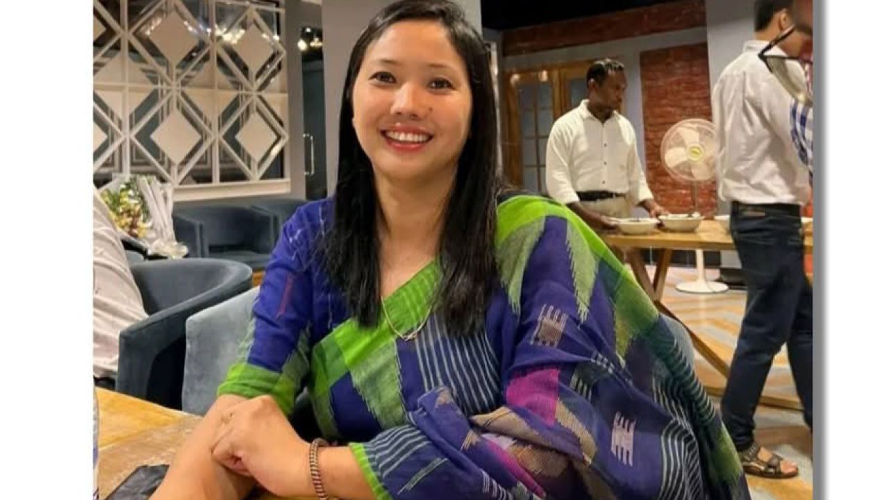 কাপ্তাই লেক পেরিয়ে স্কুলে যাওয়া সেই মেয়েটি এখন বিশ্ববিদ্যালয়ের শিক্ষক