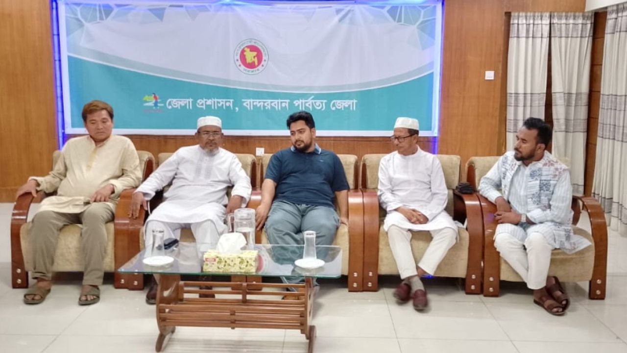 একমাস ব্যবধানে এনসিপি’র দুই শীর্ষ নেতার বান্দরবান সফর ঘিরে জনমনে কৌতুহল