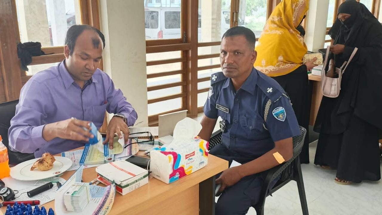 লামা উপজেলা প্রশাসনের উদ্যোগে ফ্রি চক্ষু চিকিৎসা ক্যাম্প