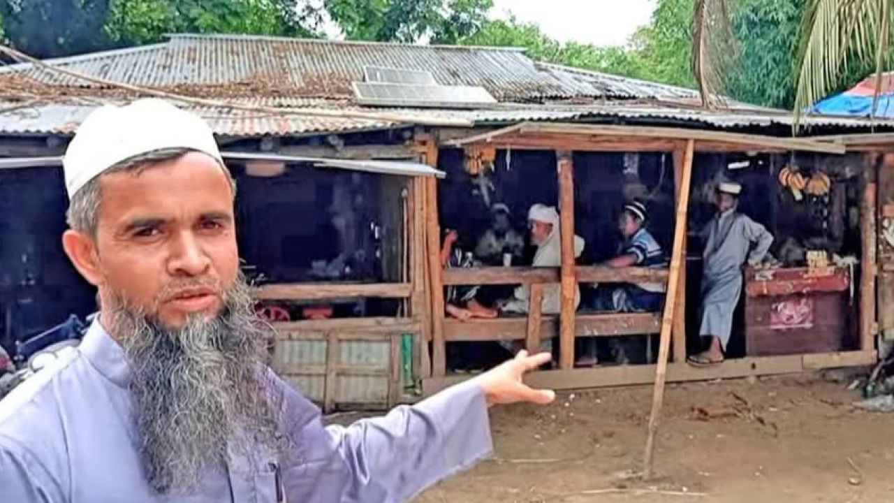 লামায় মসজিদের জায়গায় দোকান নির্মাণ করে ভাড়া নেন আওয়ামী লীগ নেতা