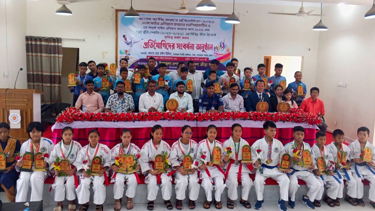 লামায় নতুন কুঁড়ি স্পোর্টসসহ বিভিন্ন ক্রীড়া ইভেন্টে কৃতিত্ব অর্জনকারীদের সংবর্ধনা 