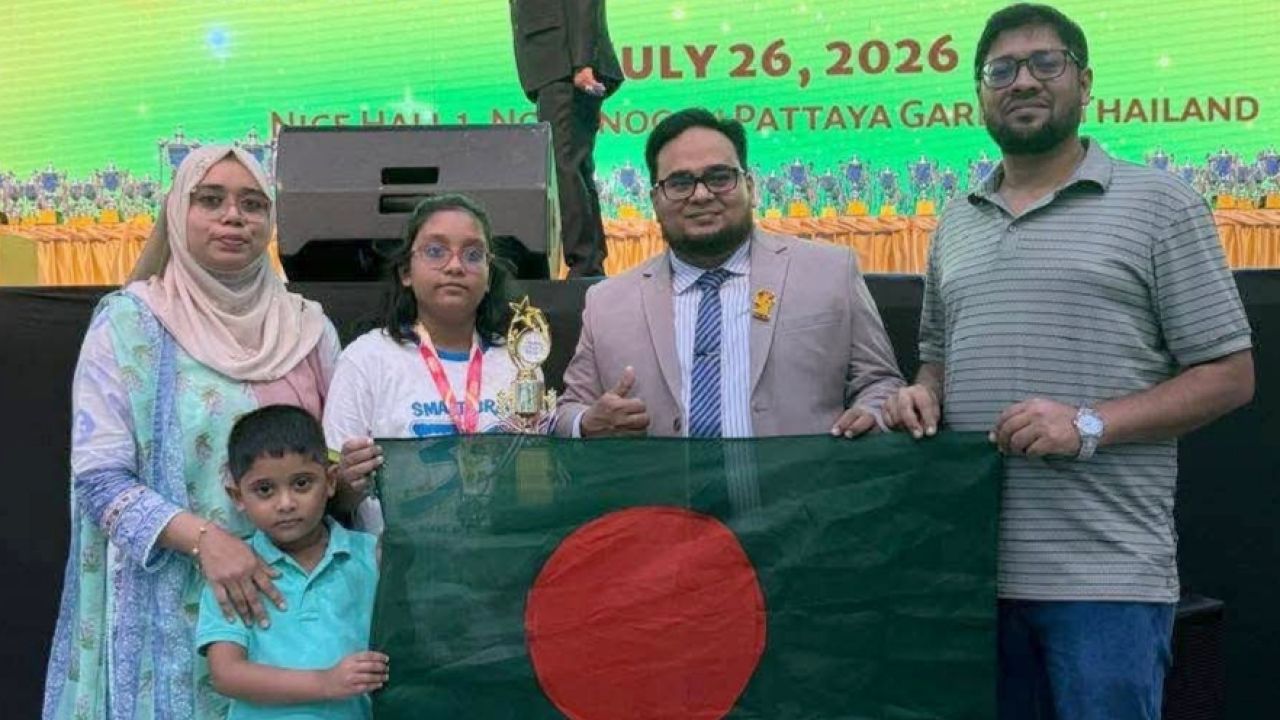 থাইল্যান্ডে সিলভার মেডেল জিতল লামা ইউএনও-র কন্যা মানহা
